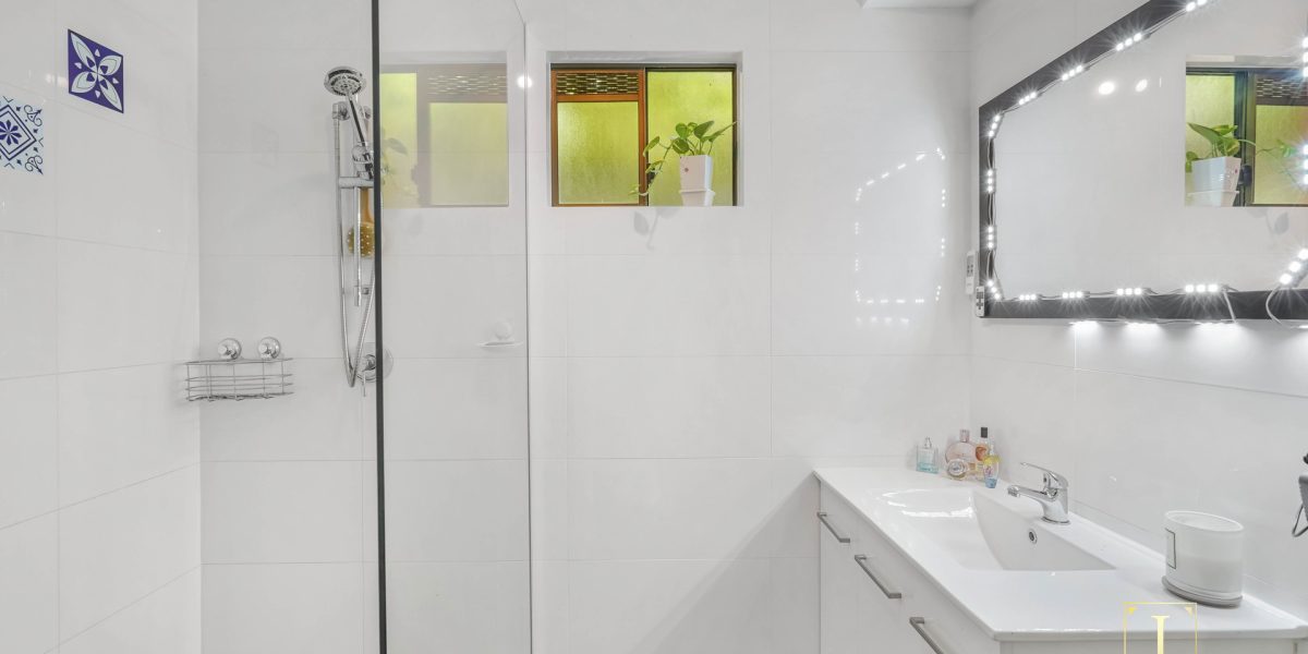 14-16 Bena Street, Smithfield, QLD 4878 AUS