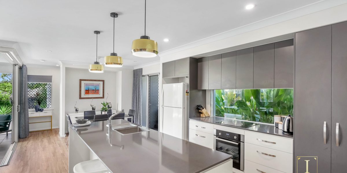 10 Flow Close, Trinity Beach, QLD 4879 AUS