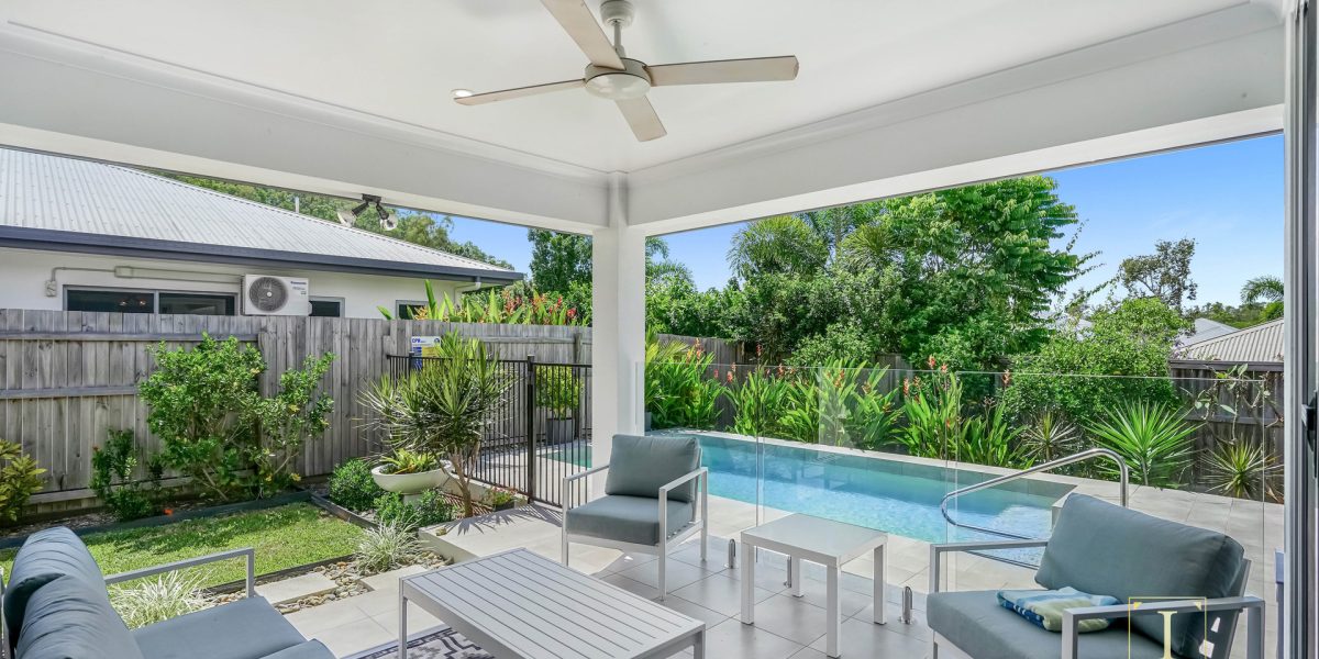 10 Flow Close, Trinity Beach, QLD 4879 AUS