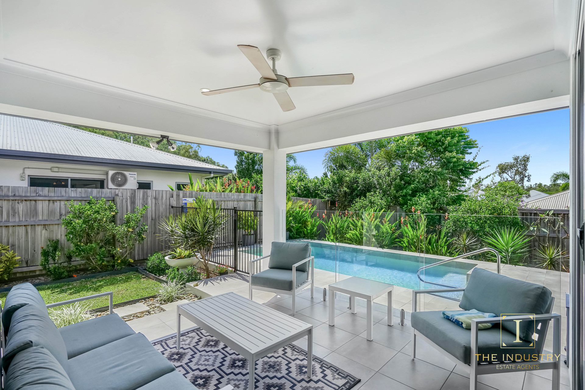 10 Flow Close, Trinity Beach, QLD 4879 AUS