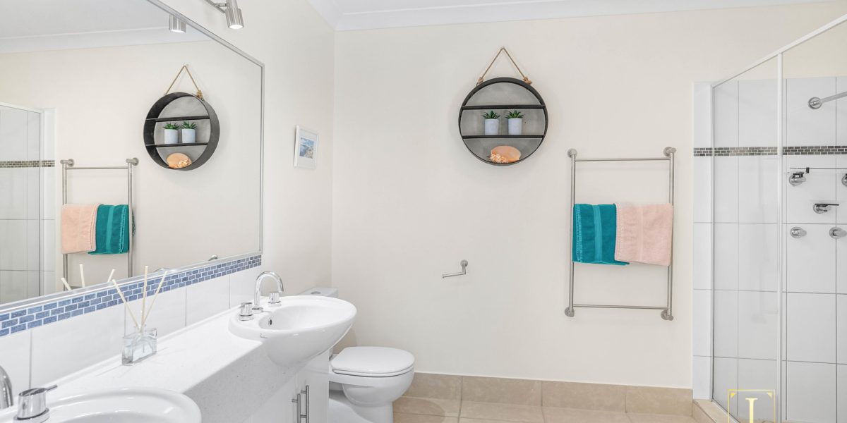33 Lagoon Drive, Trinity Beach, QLD 4879 AUS