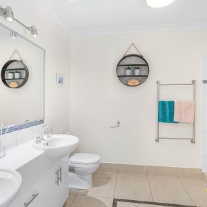 33 Lagoon Drive, Trinity Beach, QLD 4879 AUS