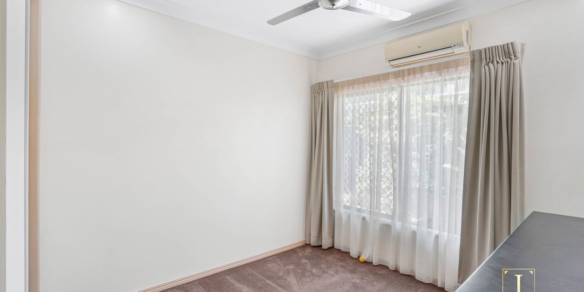 33 Lagoon Drive, Trinity Beach, QLD 4879 AUS