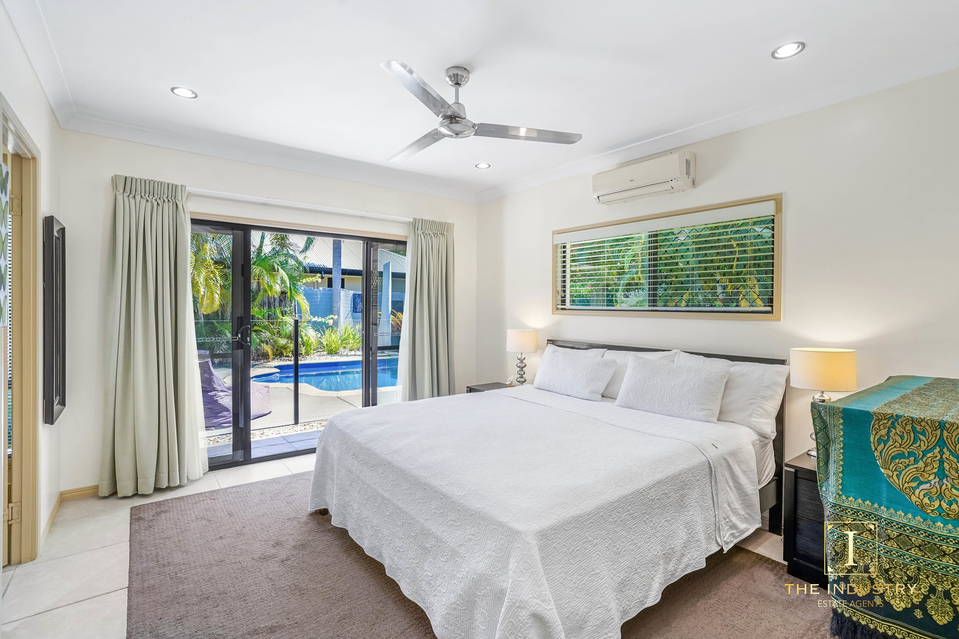 33 Lagoon Drive, Trinity Beach, QLD 4879 AUS