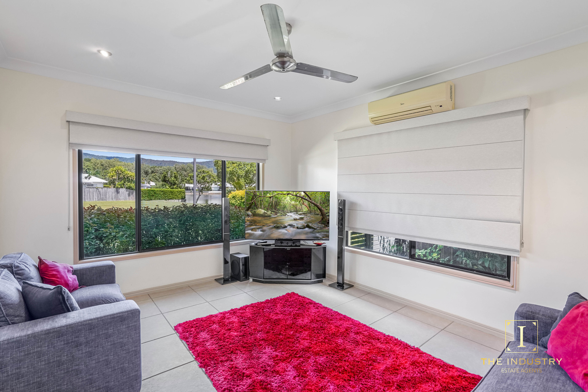 33 Lagoon Drive, Trinity Beach, QLD 4879 AUS