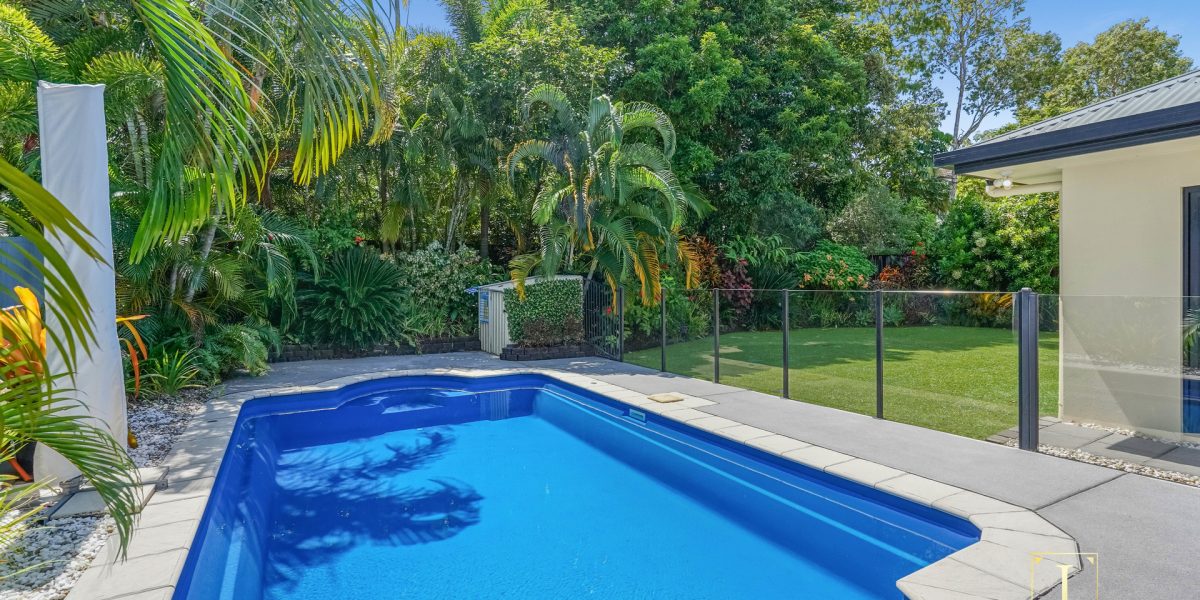33 Lagoon Drive, Trinity Beach, QLD 4879 AUS