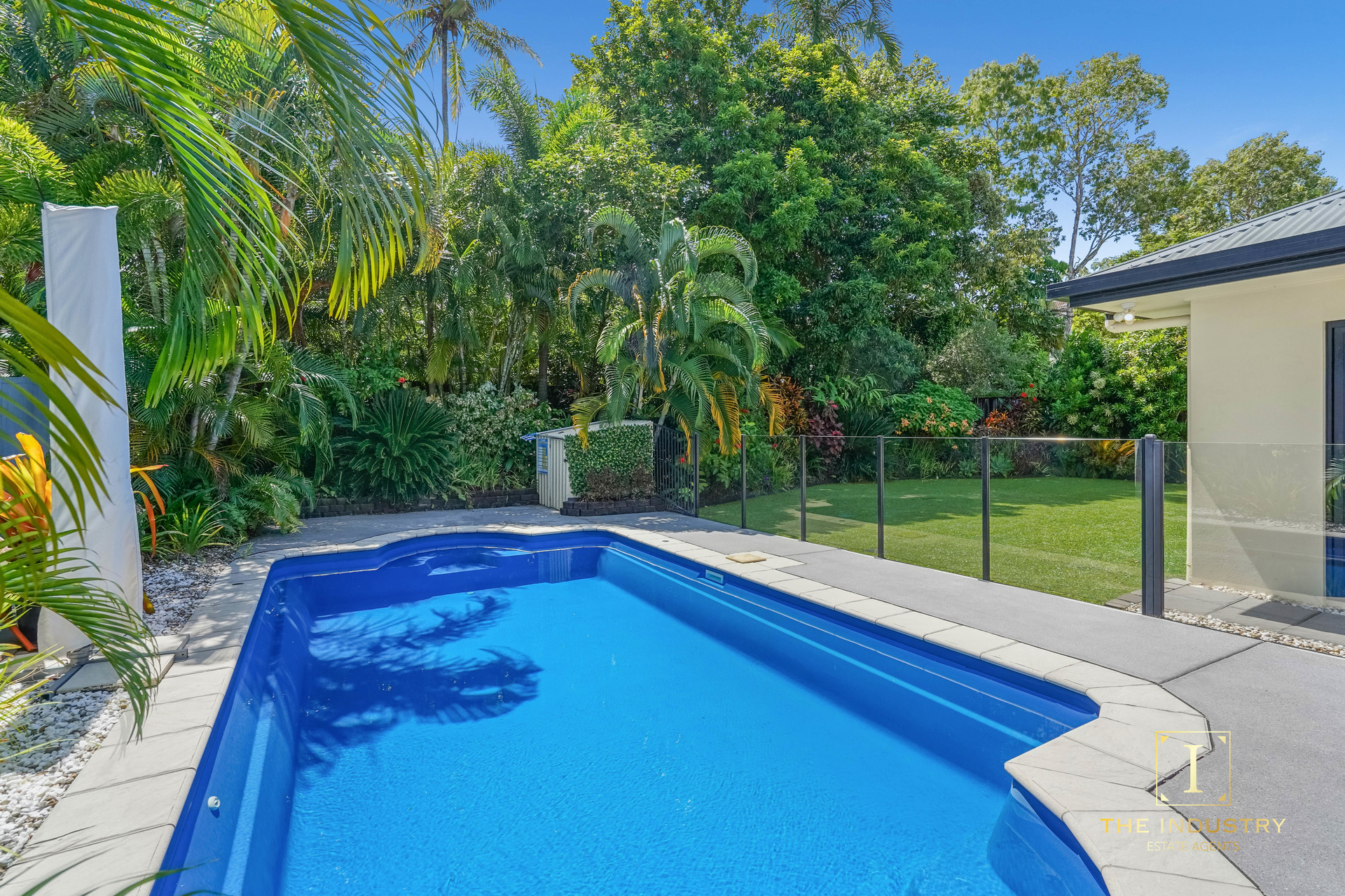 33 Lagoon Drive, Trinity Beach, QLD 4879 AUS