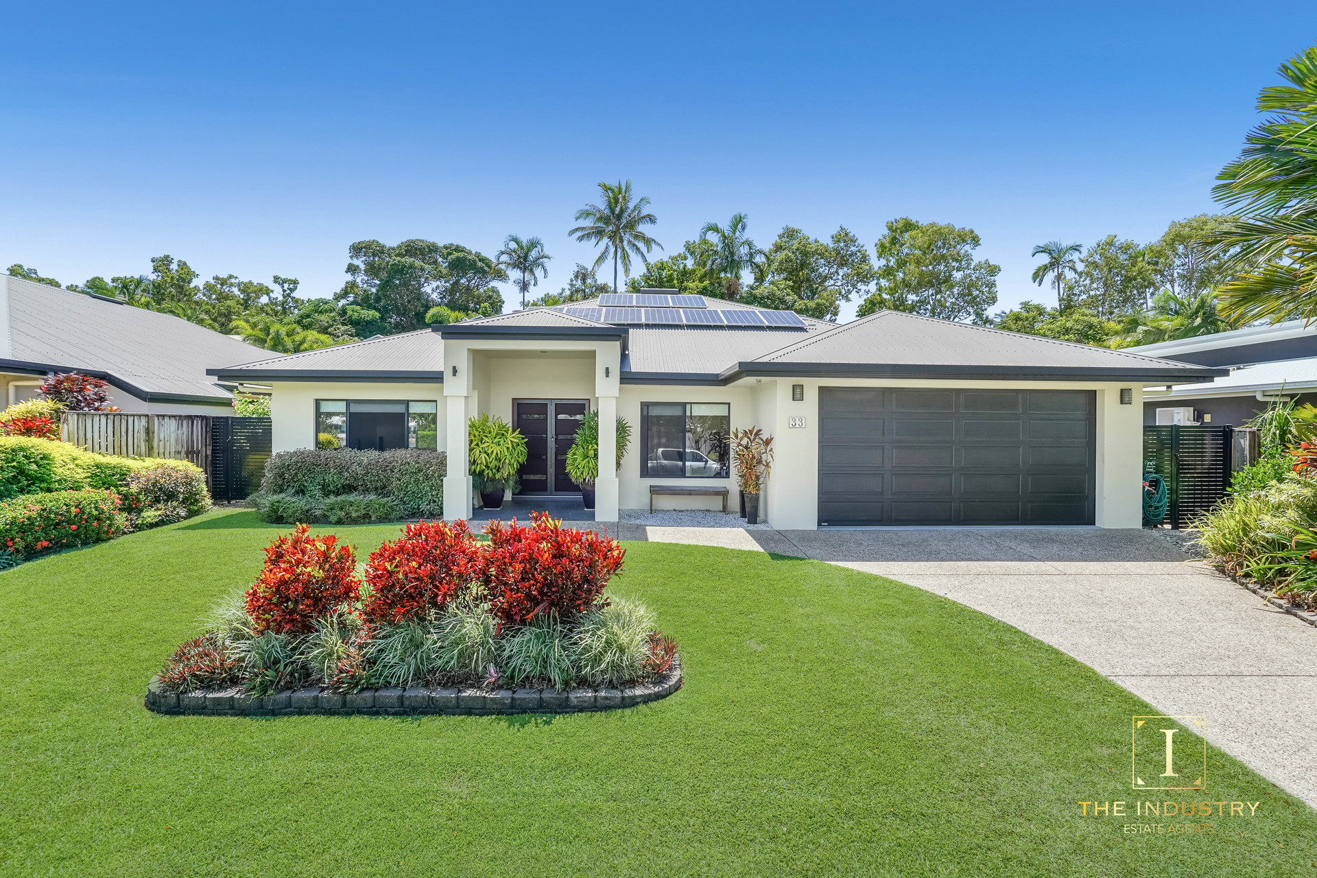 33 Lagoon Drive, Trinity Beach, QLD 4879 AUS