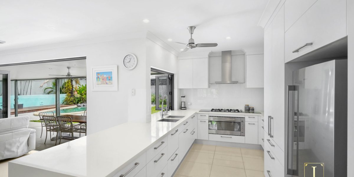 21 Cyprea Close, Trinity Beach, QLD 4879 AUS