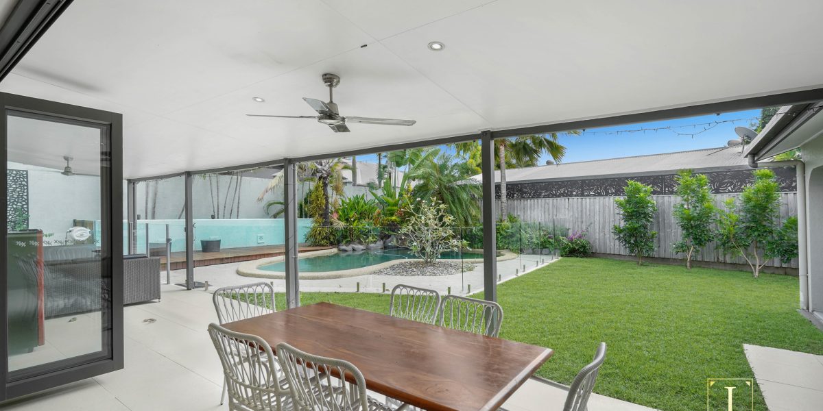 21 Cyprea Close, Trinity Beach, QLD 4879 AUS