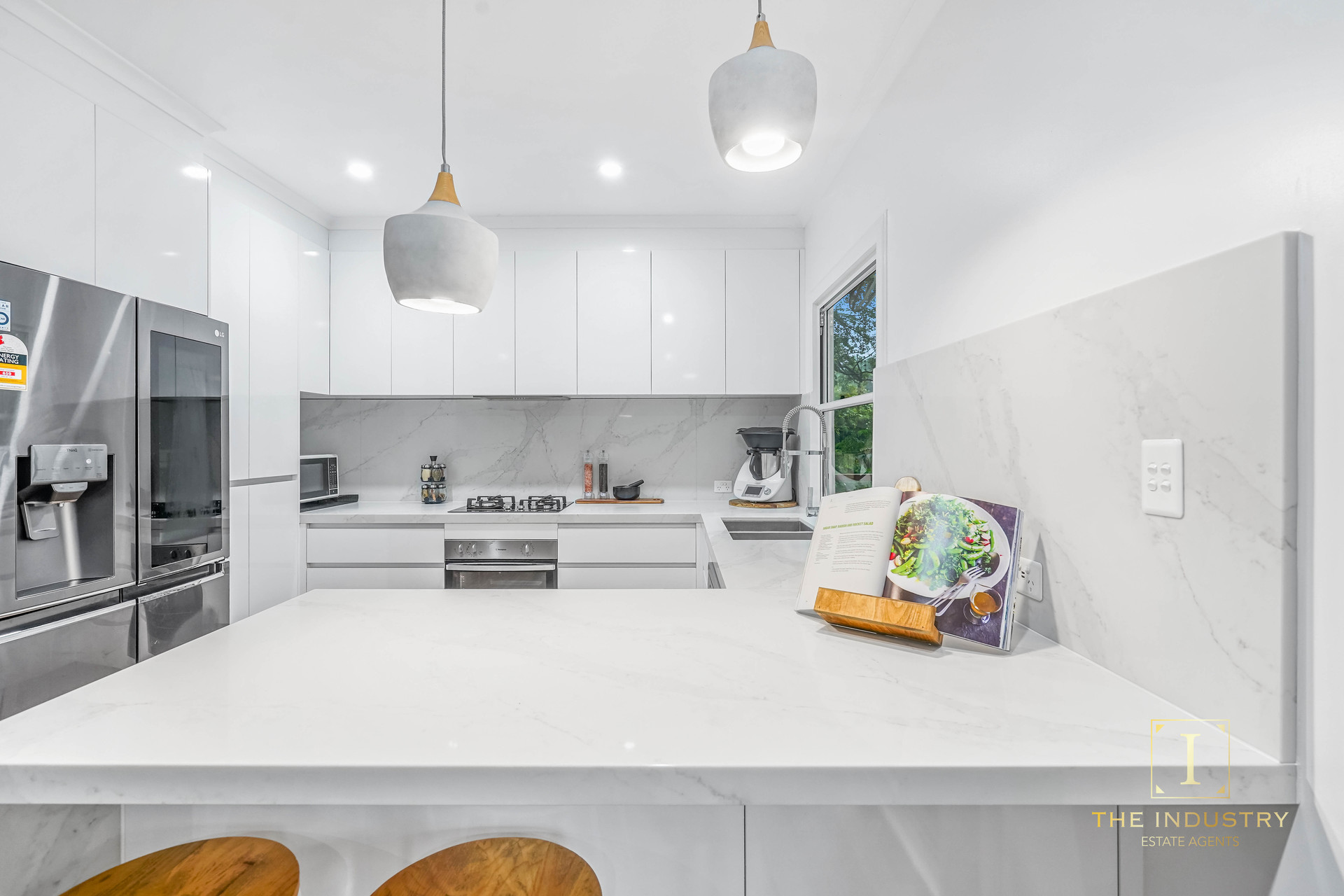2 Tanner Crescent, Stratford, QLD 4870 AUS