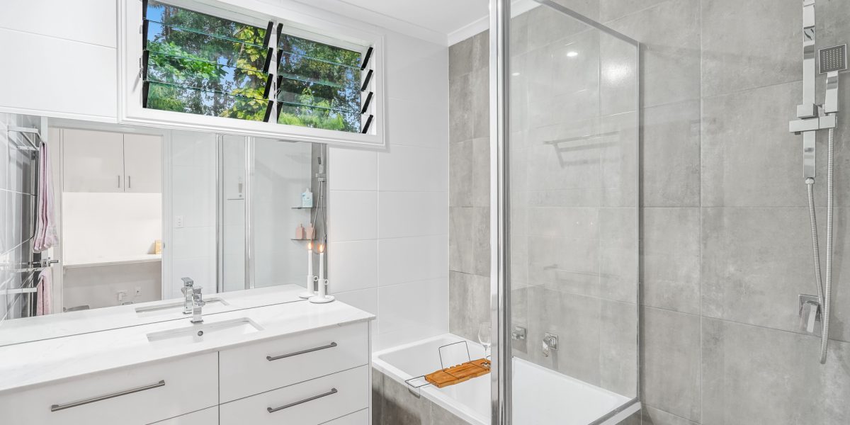 2 Tanner Crescent, Stratford, QLD 4870 AUS