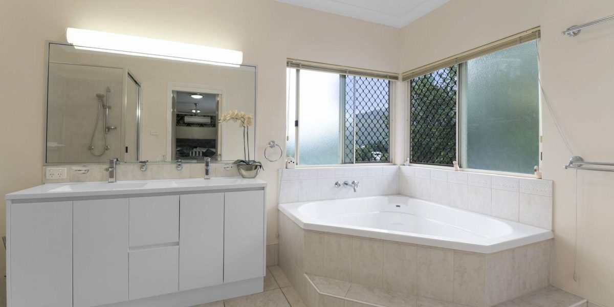 51 Barnes Street, Earlville, QLD 4870 AUS
