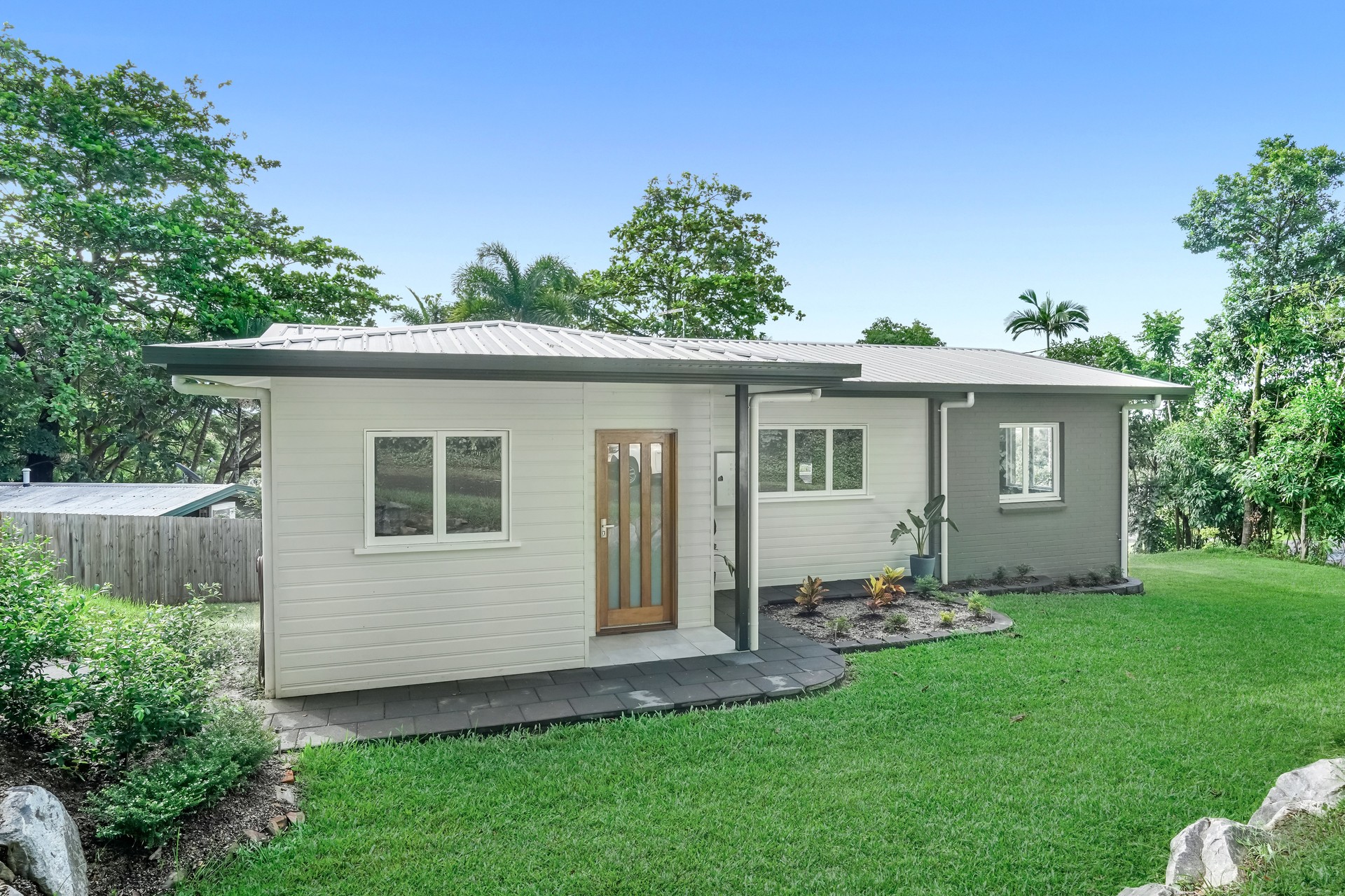 2 Tanner Crescent, Stratford, QLD 4870 AUS