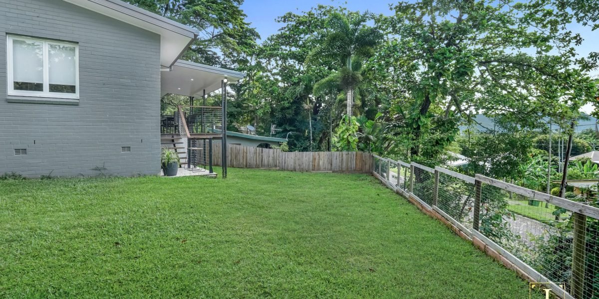2 Tanner Crescent, Stratford, QLD 4870 AUS
