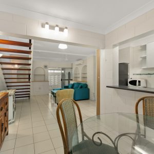 4/4 Crathern Close, Edge Hill, QLD 4870 AUS