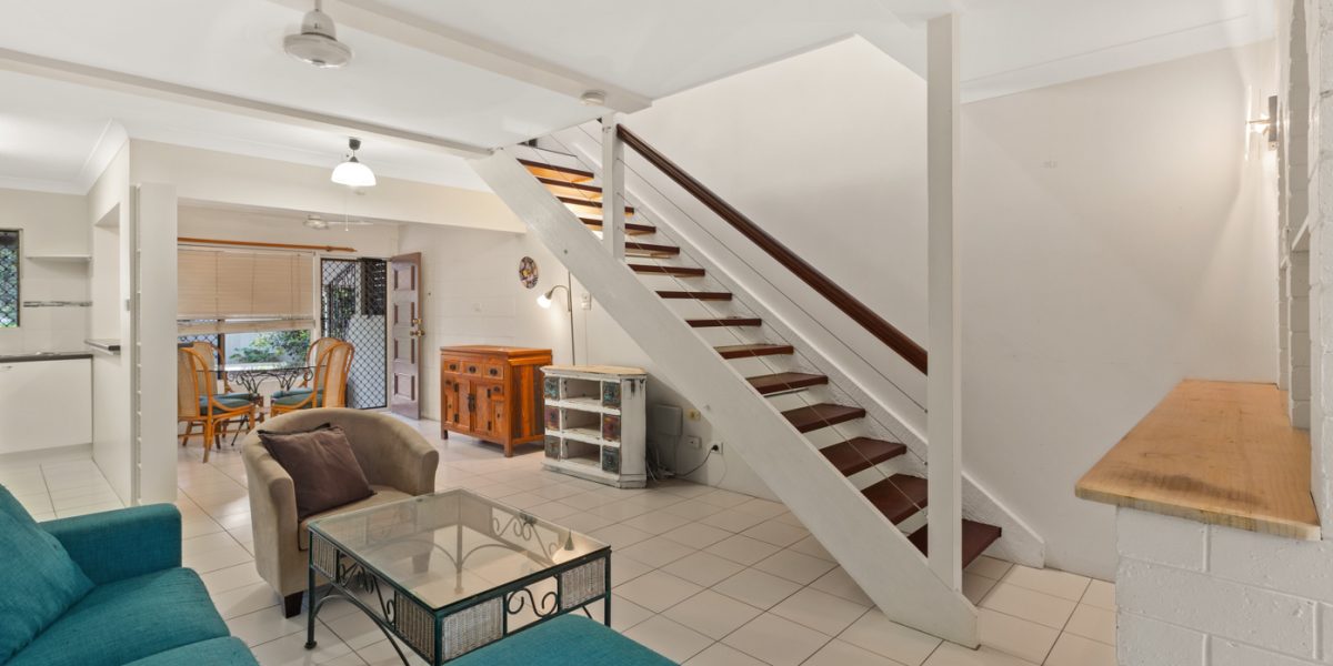 4/4 Crathern Close, Edge Hill, QLD 4870 AUS