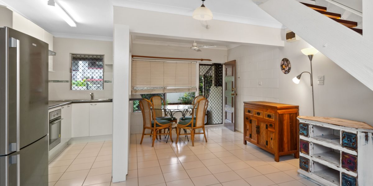 4/4 Crathern Close, Edge Hill, QLD 4870 AUS