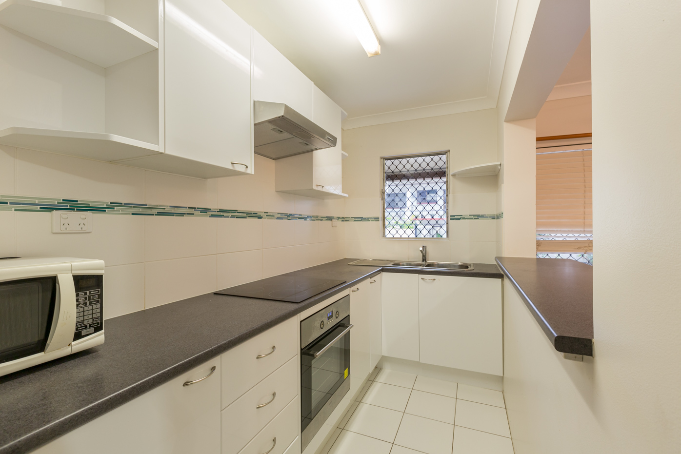 4/4 Crathern Close, Edge Hill, QLD 4870 AUS