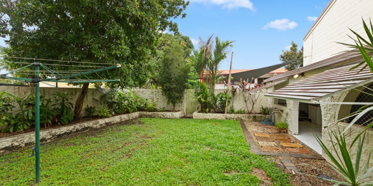 4/4 Crathern Close, Edge Hill, QLD 4870 AUS