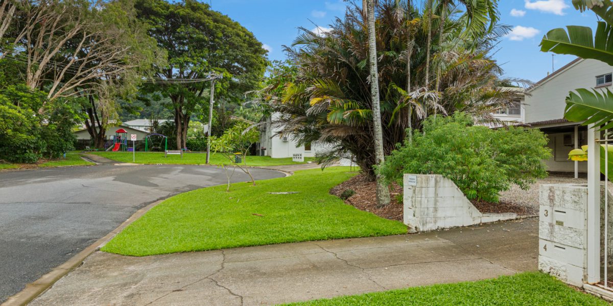 4/4 Crathern Close, Edge Hill, QLD 4870 AUS