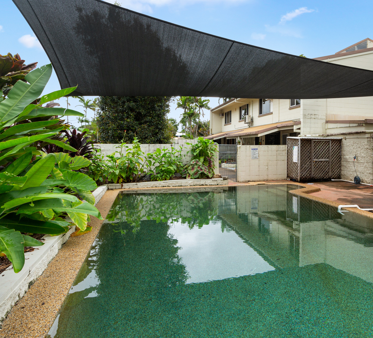 4/4 Crathern Close, Edge Hill, QLD 4870 AUS