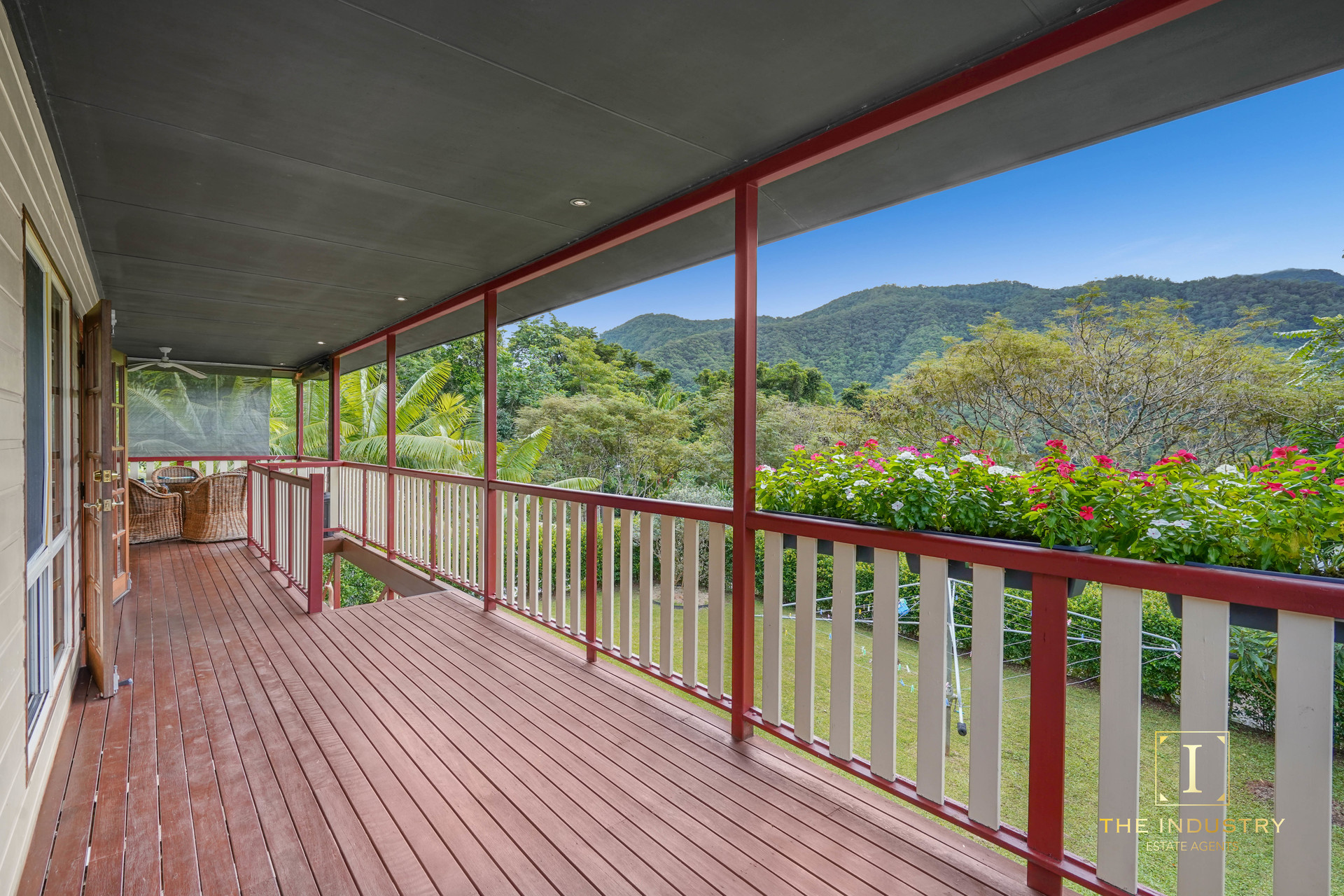 5 Orminston Close, Redlynch, QLD 4870 AUS