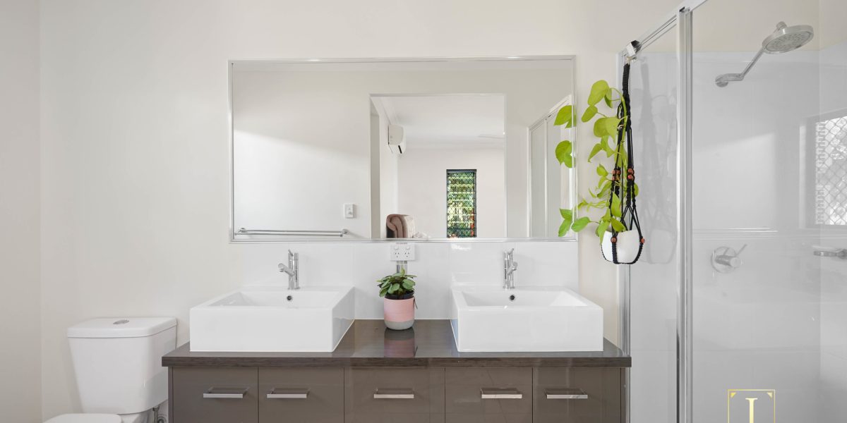 12 Malekula Close, Bentley Park, QLD 4869 AUS