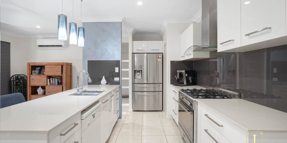 12 Malekula Close, Bentley Park, QLD 4869 AUS