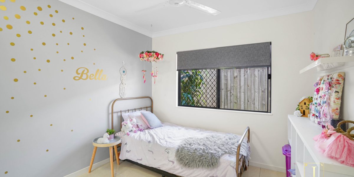 12 Malekula Close, Bentley Park, QLD 4869 AUS
