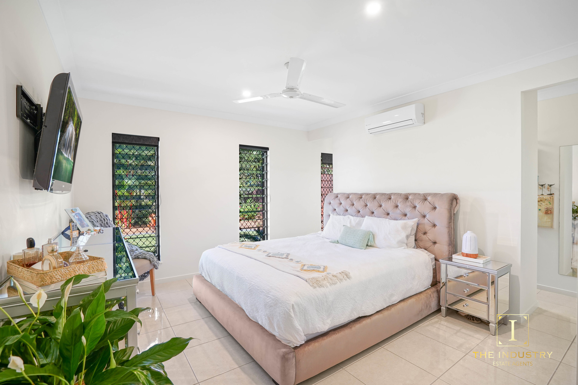 12 Malekula Close, Bentley Park, QLD 4869 AUS