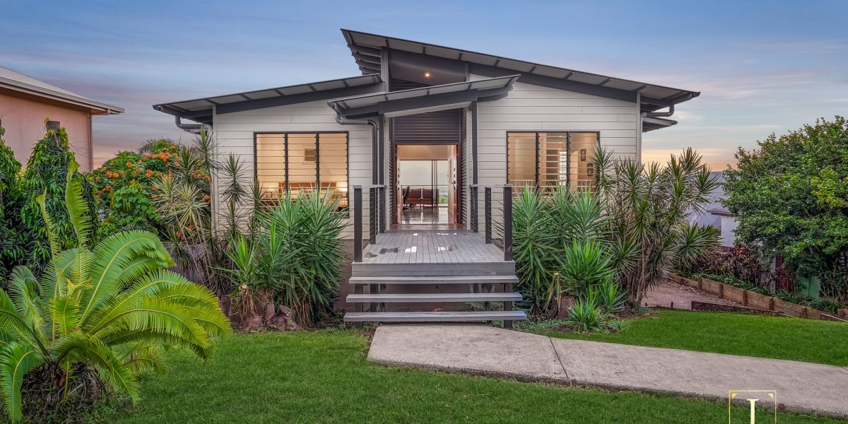 56 Daphne Drive, Redlynch, QLD 4870 AUS