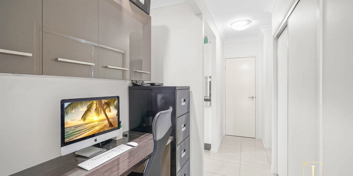 12 Malekula Close, Bentley Park, QLD 4869 AUS