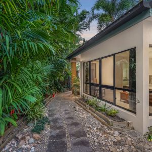 10 Red Peak Boulevard, Caravonica, QLD 4878 AUS