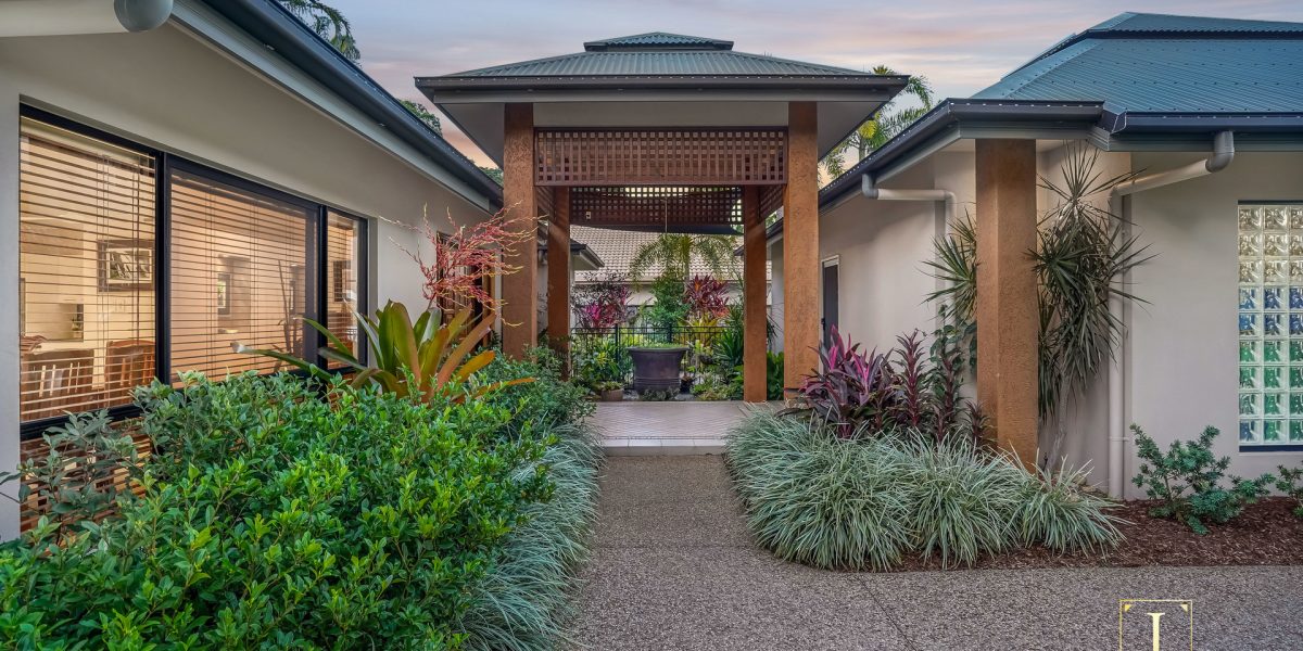 10 Red Peak Boulevard, Caravonica, QLD 4878 AUS