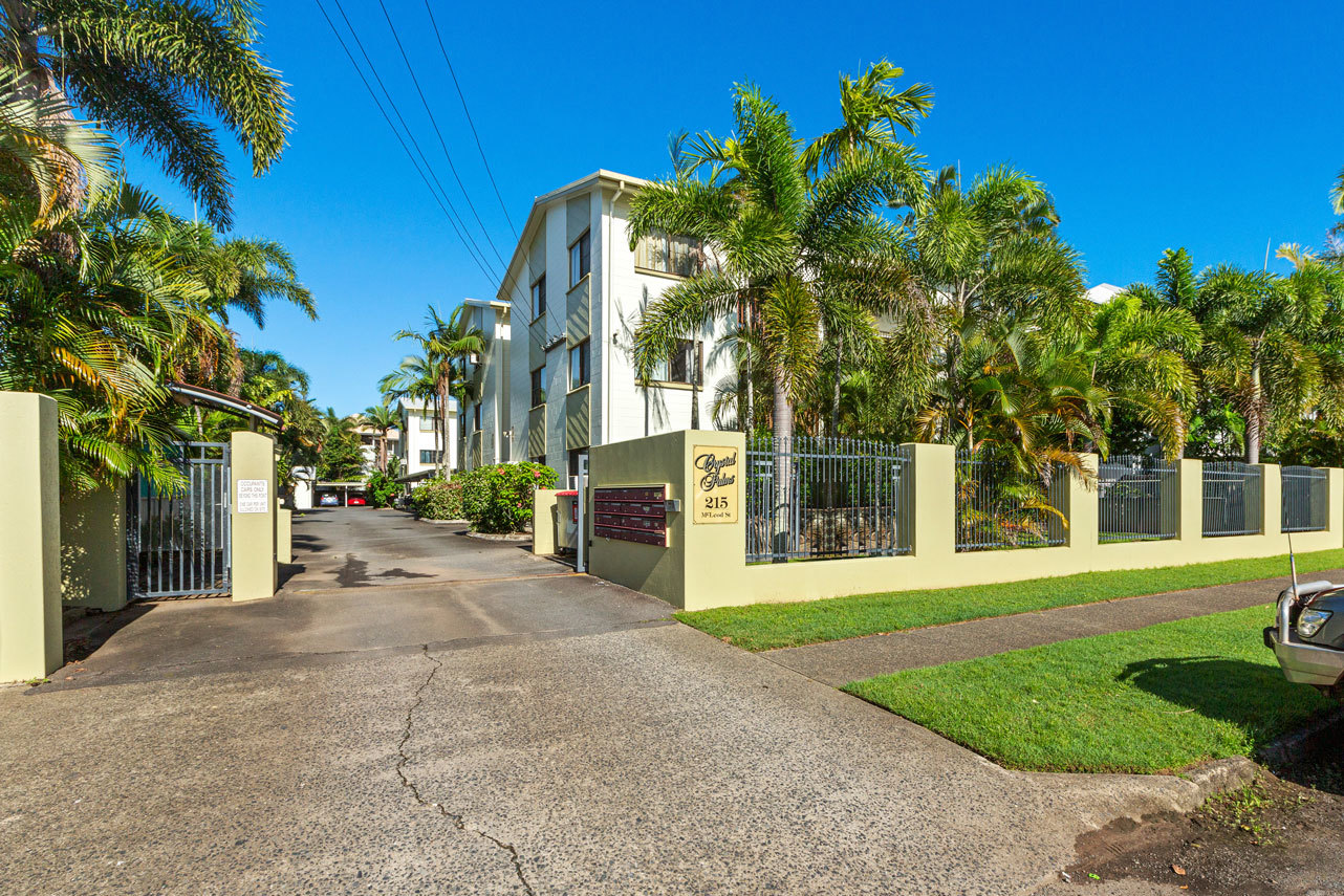 14/215-217 McLeod Street, Cairns North, QLD 4870 AUS