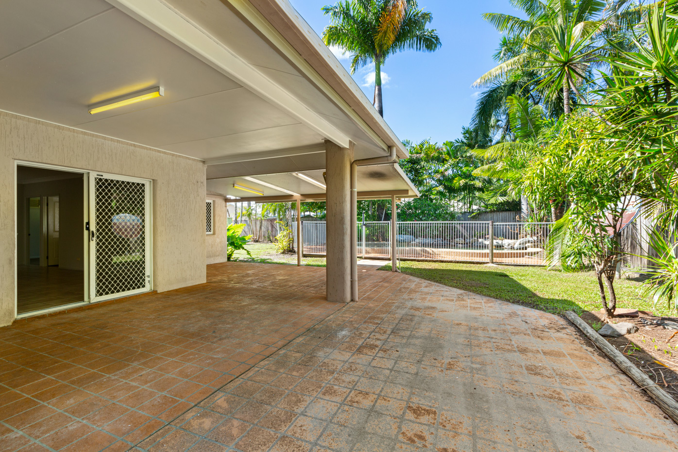 13 Maurice Street, Kewarra Beach, QLD 4879 AUS