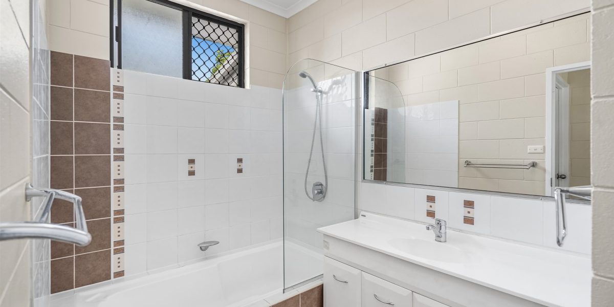 12 Grampian Close, Smithfield, QLD 4878 AUS