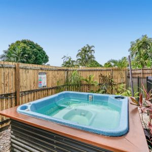 12 Grampian Close, Smithfield, QLD 4878 AUS