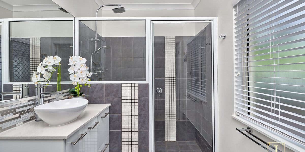 2 Orton Avenue, Kewarra Beach, QLD 4879 AUS