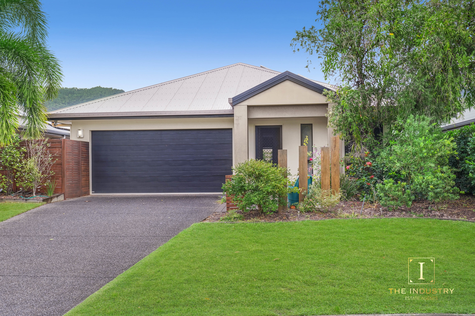 50 Landsborough Drive, Smithfield, QLD 4878 AUS