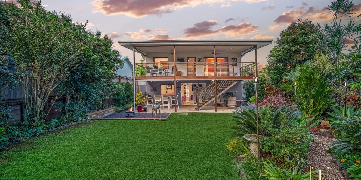 12 Forest Avenue, Edge Hill, QLD 4870 AUS