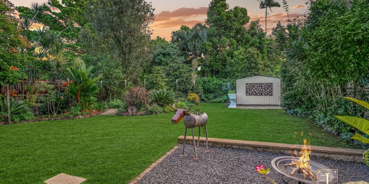 12 Forest Avenue, Edge Hill, QLD 4870 AUS