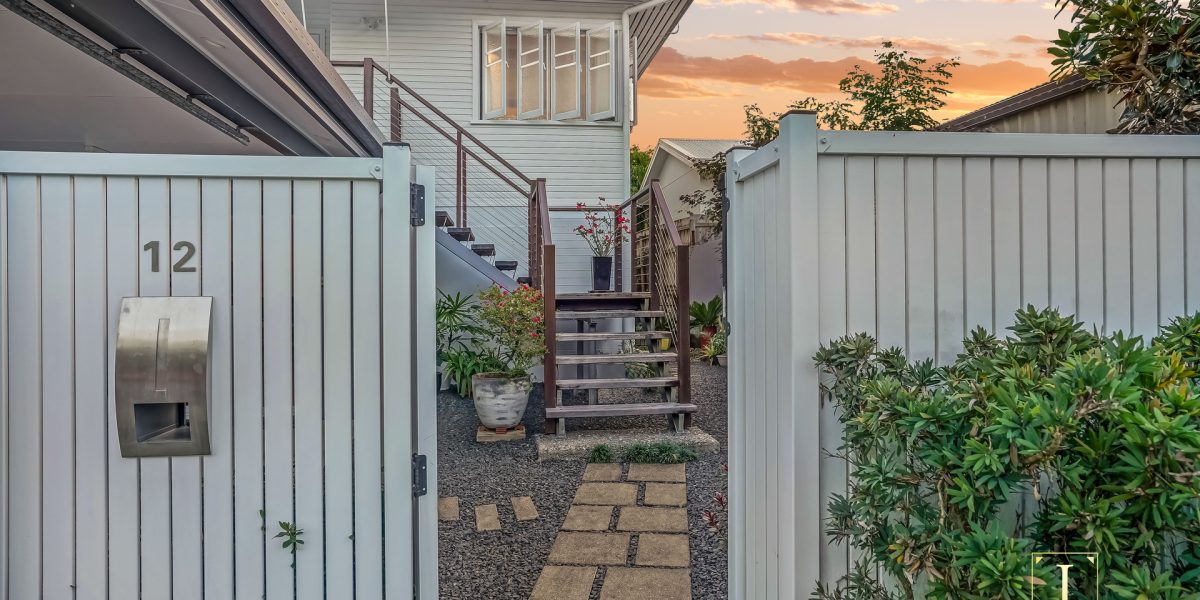 12 Forest Avenue, Edge Hill, QLD 4870 AUS