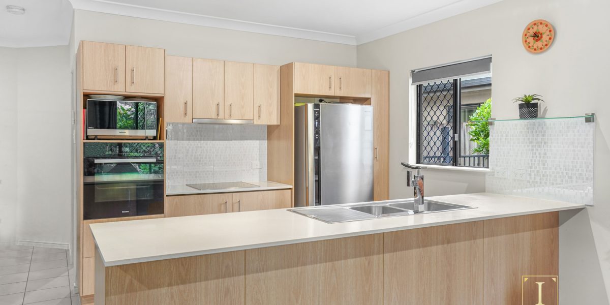 50 Landsborough Drive, Smithfield, QLD 4878 AUS