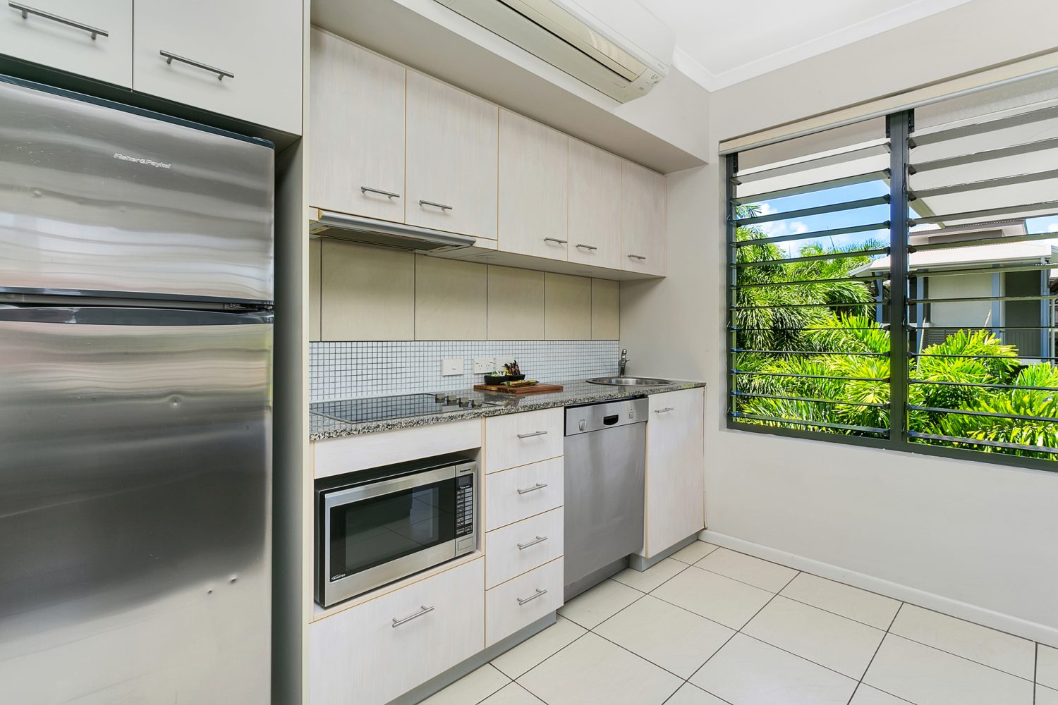 16/63 Vasey Esplanade, Trinity Beach, QLD 4879 AUS