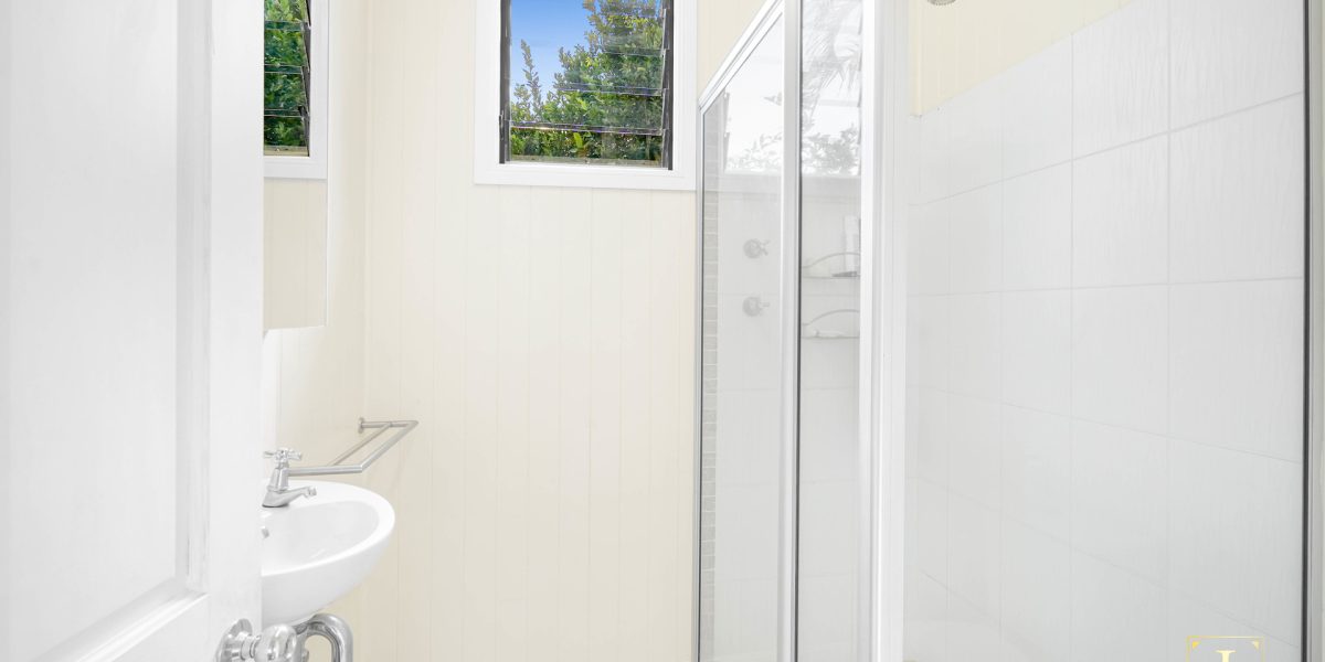 260 Aumuller Street, Westcourt, QLD 4870 AUS