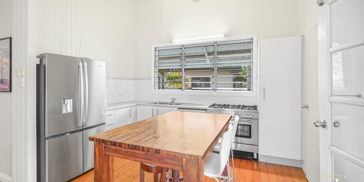 260 Aumuller Street, Westcourt, QLD 4870 AUS