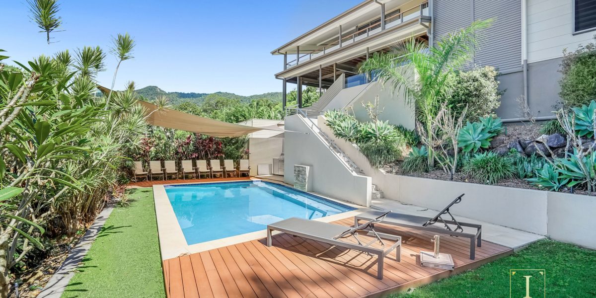 9 Amaroo Close, Smithfield, QLD 4878 AUS
