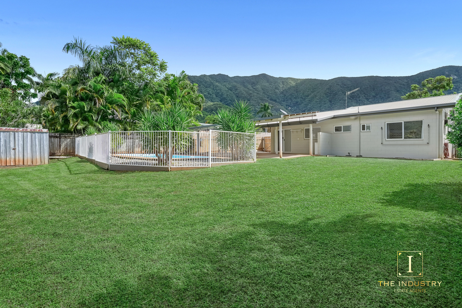 55 Michaelangelo Drive, Redlynch, QLD 4870 AUS